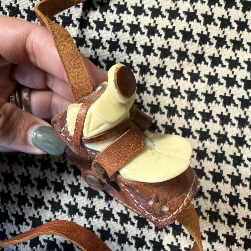 Vtg Mini Horse Celluloid Saddle Western Tooled Leather Toy Purse 2.5